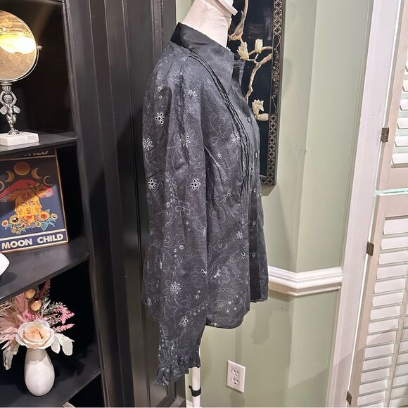 Antilia Femme Black Floral Eyelet Blouse with Satin Trim – Size L - Picture 6 of 12